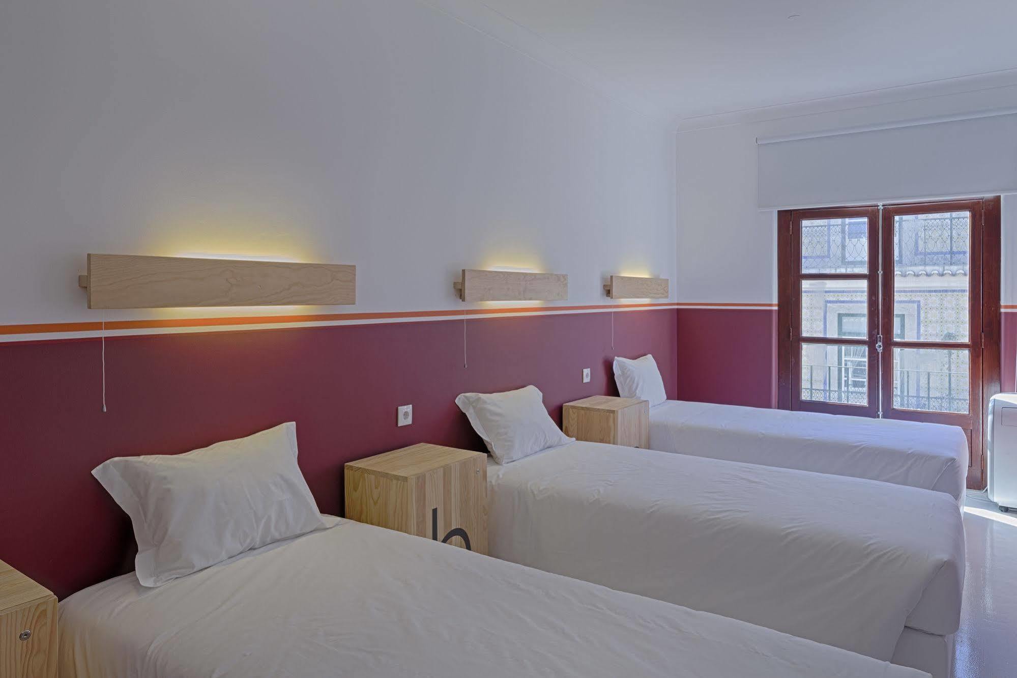 Hostel 4U Lisbon Bagian luar foto