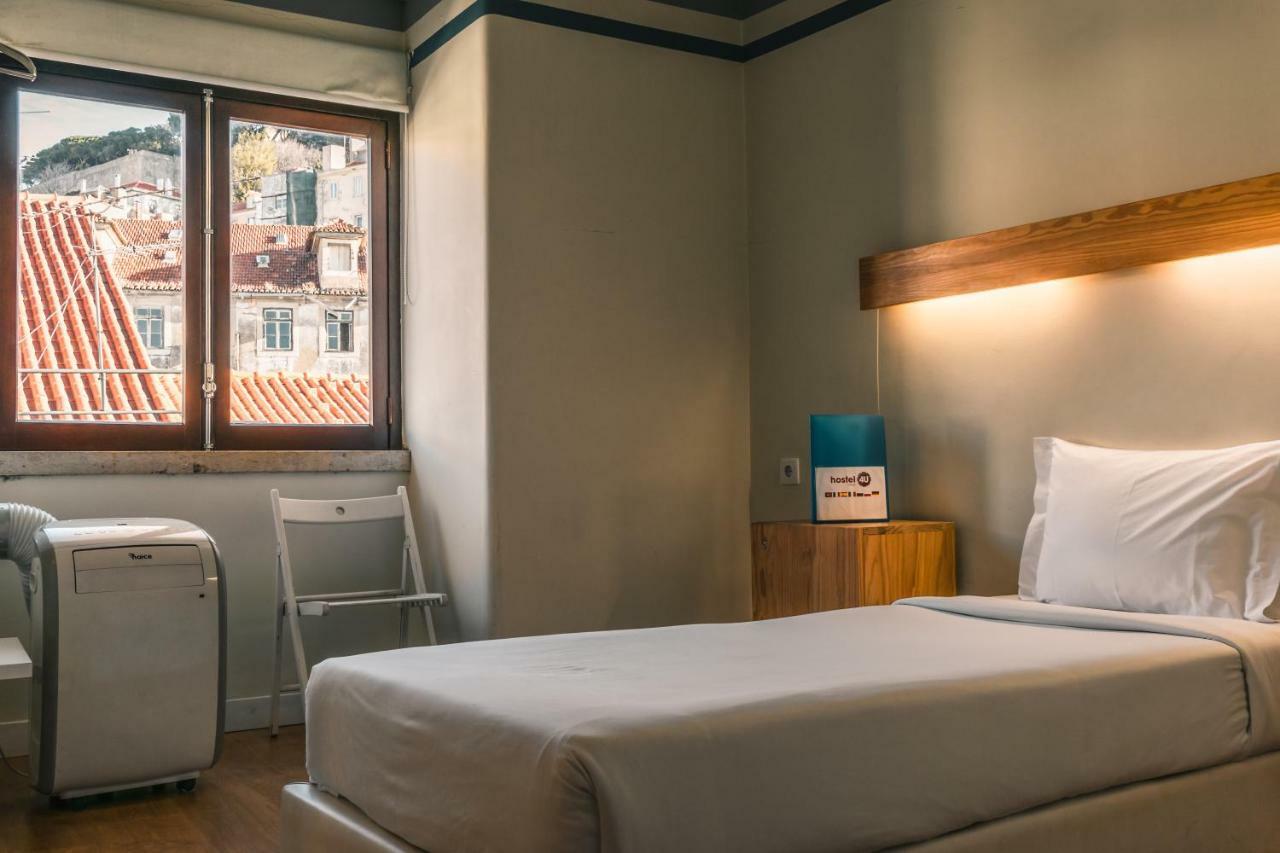Hostel 4U Lisbon Bagian luar foto